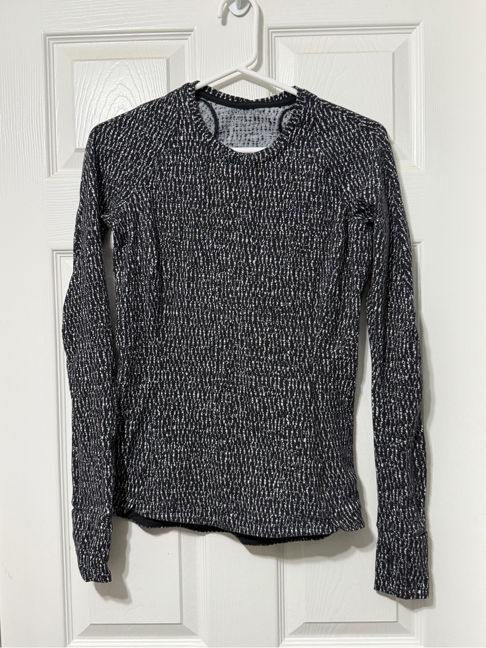 Lululemon athletica runderful long sleeve size 8 euc